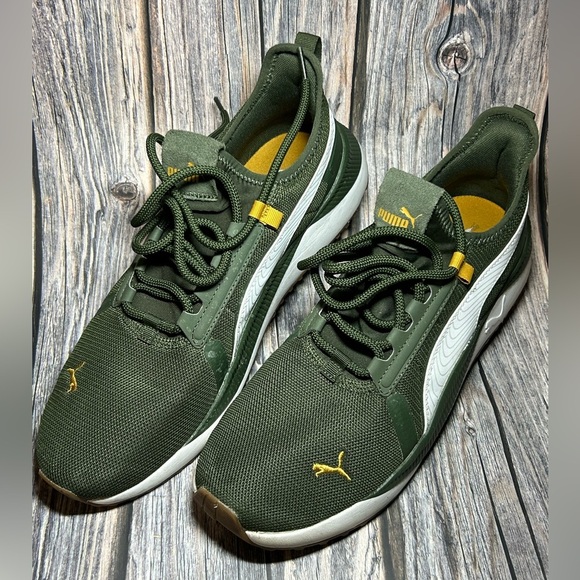 Puma Sneakers Size 11.5 - Picture 1 of 4